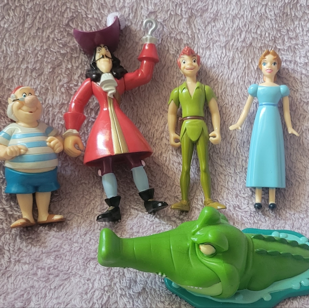 Peter Pan Disney Parks Exclusive PVC figurines (incomplete set) 5 pcs